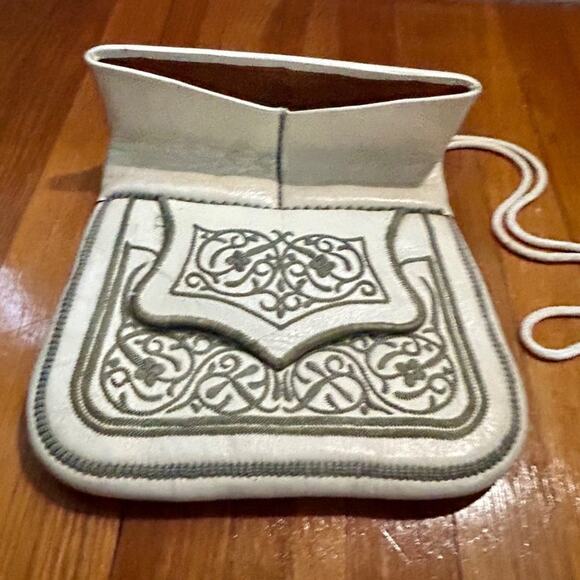 Vintage Beige Moroccan Handmade Berber Purse. Vintage Leather Embroidered Bag - Picture 2 of 16